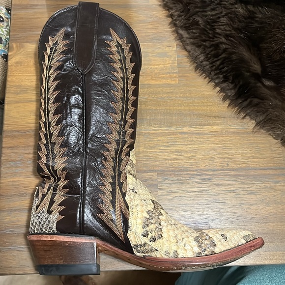 Woman’s Snakeskin Cowgirl Boots - Picture 16 of 16